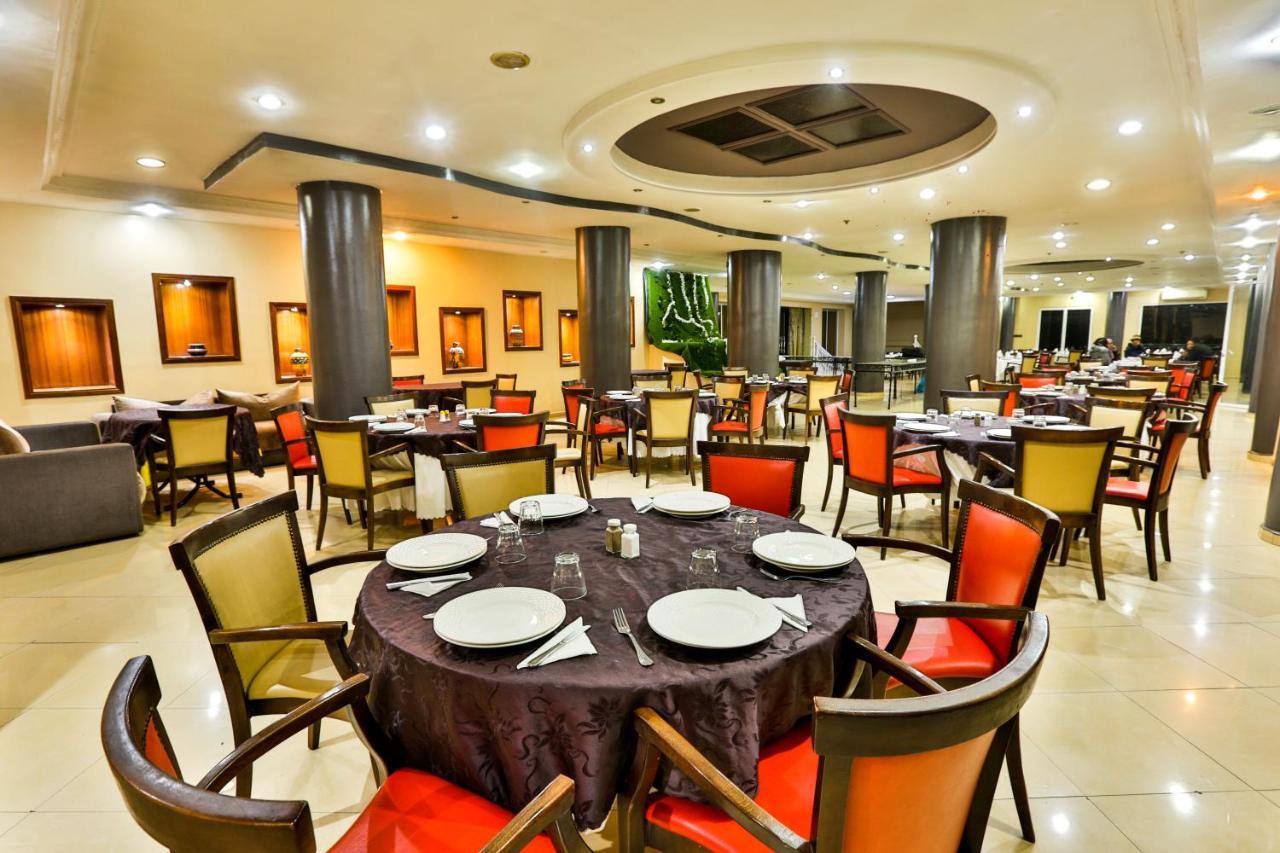 Complexe El Bassatine Hotell Beni Mellal Eksteriør bilde