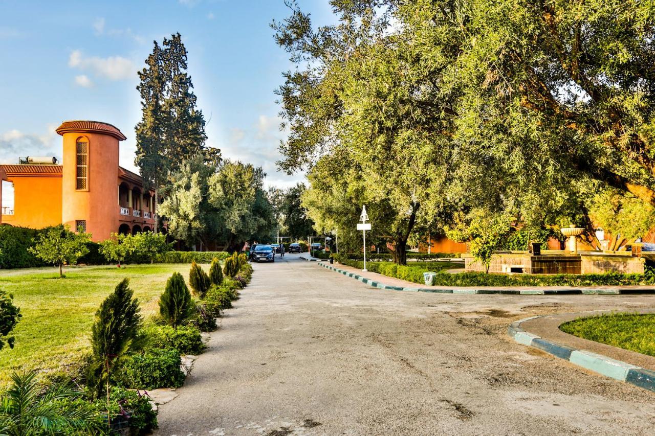 Complexe El Bassatine Hotell Beni Mellal Eksteriør bilde