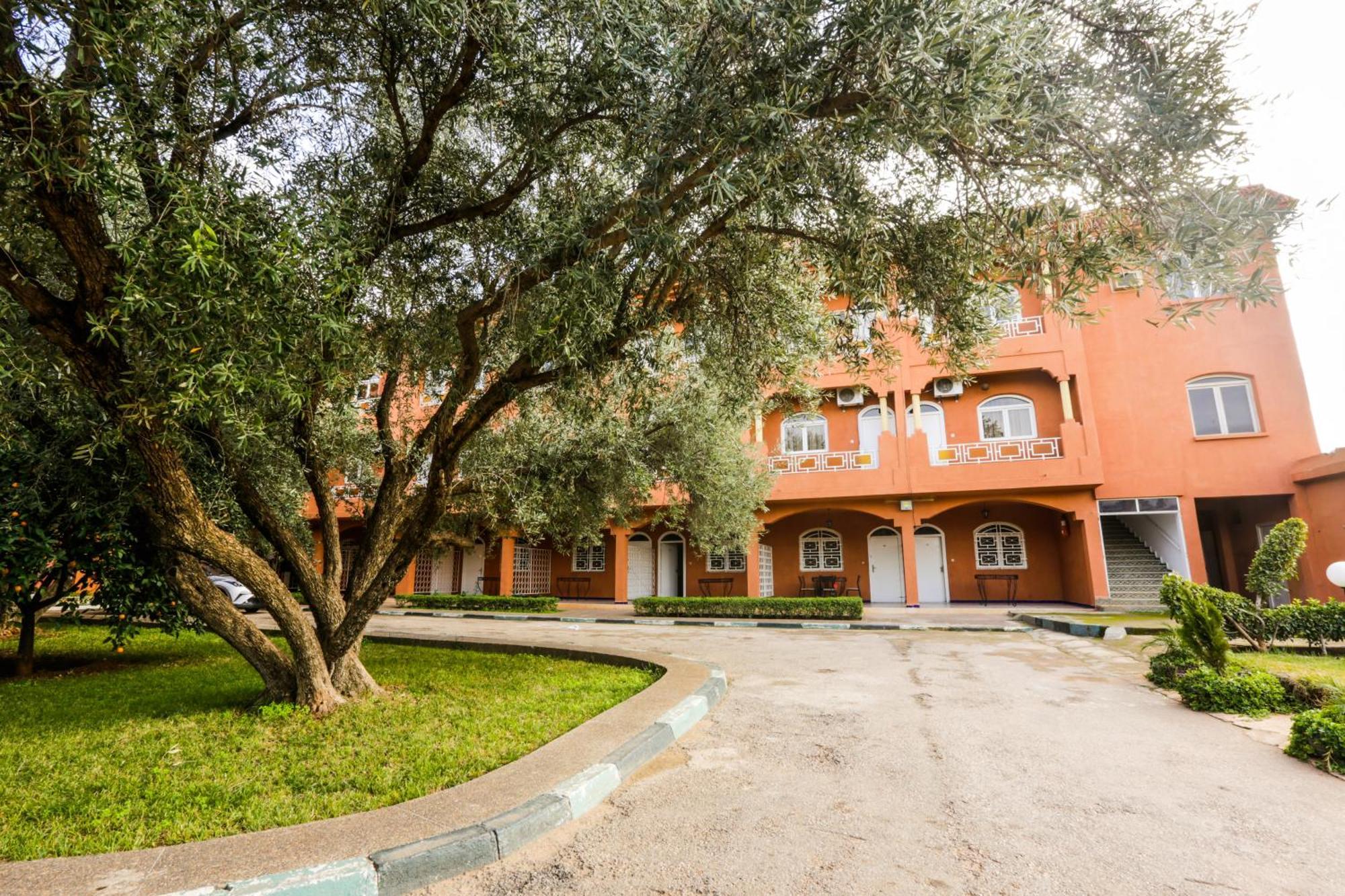 Complexe El Bassatine Hotell Beni Mellal Eksteriør bilde